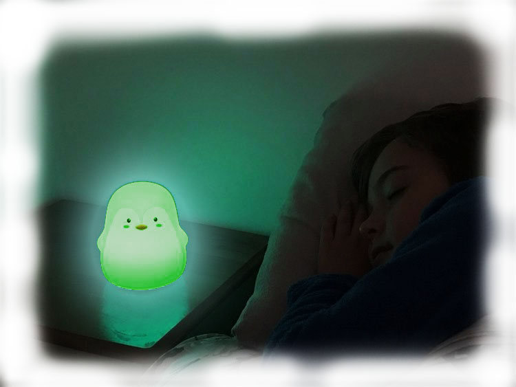 Portable-rechargeable-penguin-child-night-light-green
